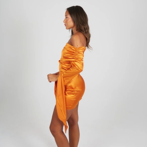 GASELLE & J ORANGE DRESS - Picture 4 of 7